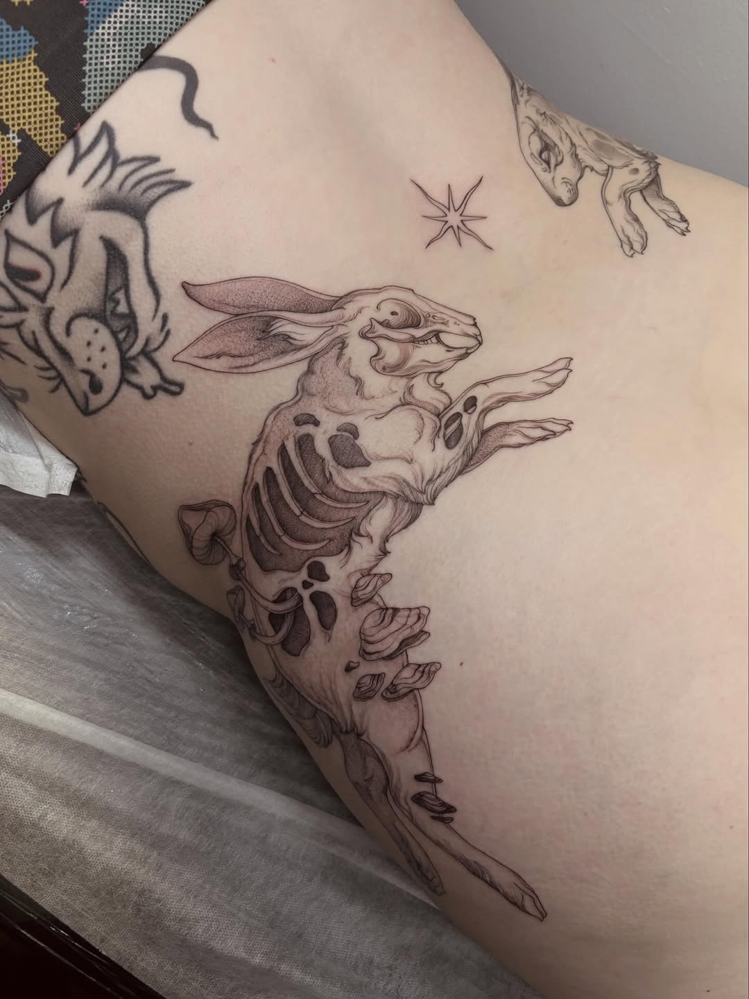 I can’t tell you how much I love these bunnies and the placement of the tattoo 💖🐰
The bunny with wings is healed
•
#bostontattoo #bostontattooartist