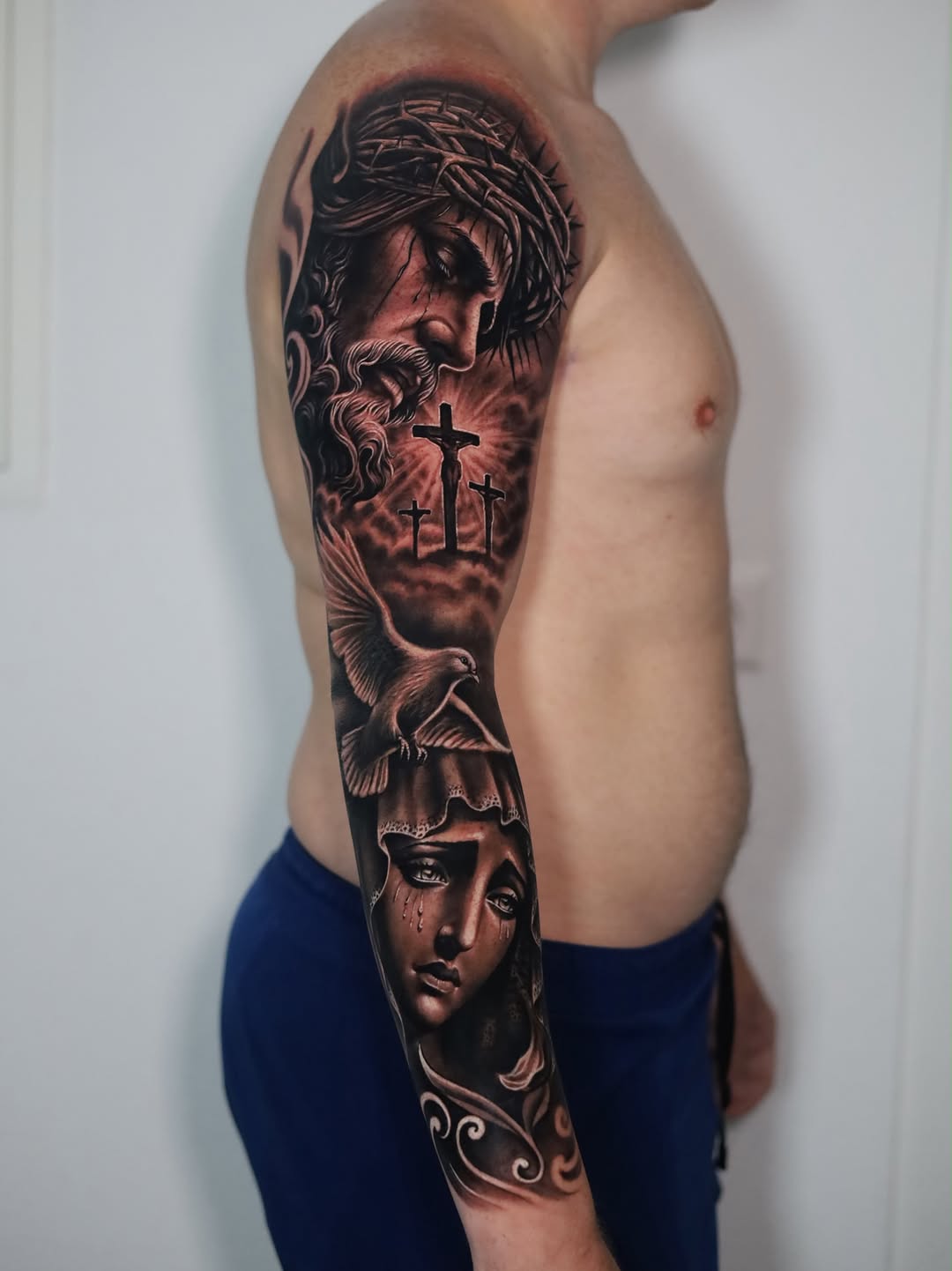 Es ist fertig! Ein Sleeve voller Details gestochen von unserem Albert!

@vathaj_tattoo 

#inked #ink #tattoo #tattooidea #tattoostuttgart