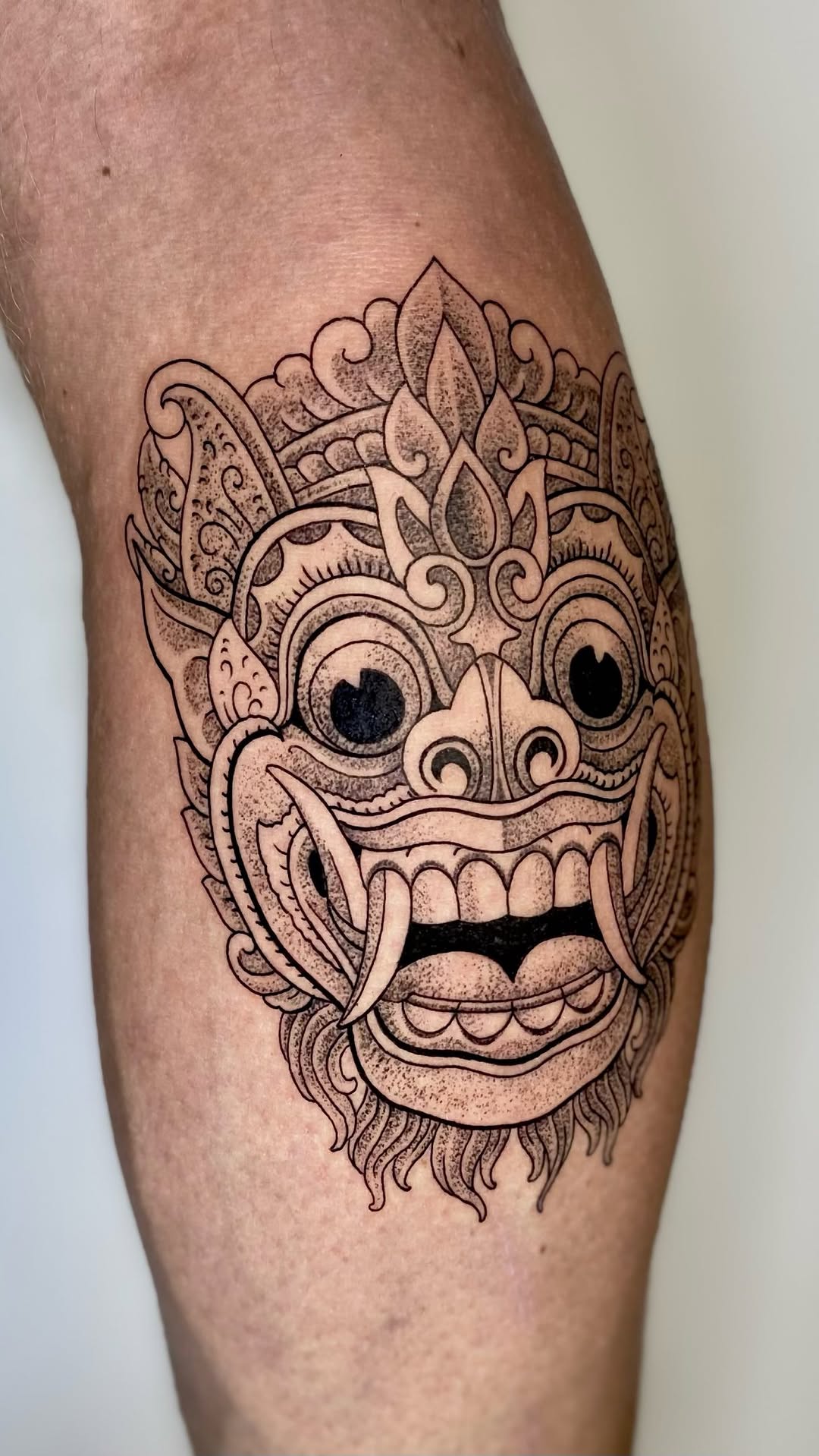Dragon ad tiger tattoo full back 

#tattooart #tattoodo #dragontattoo #balitattoo #ubudtattoo #yantino #yantinotattoo #baliarttattoo #tattooword #best