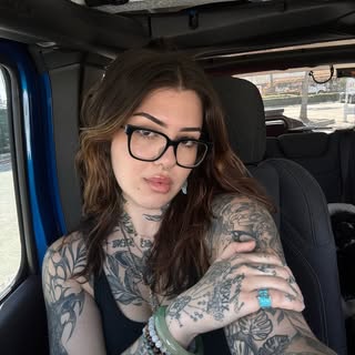 Angie Cotton • Los Angeles Tattoo Artist 🌈🌿 - Soundwave tattoo artist in Pasadena, United States of America