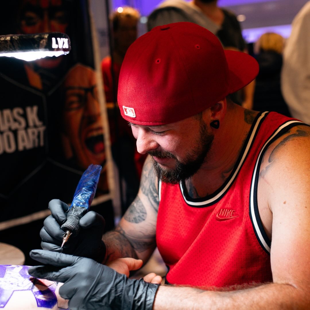 Thomas Kellinger - Soundwave tattoo artist in Linz, Austria